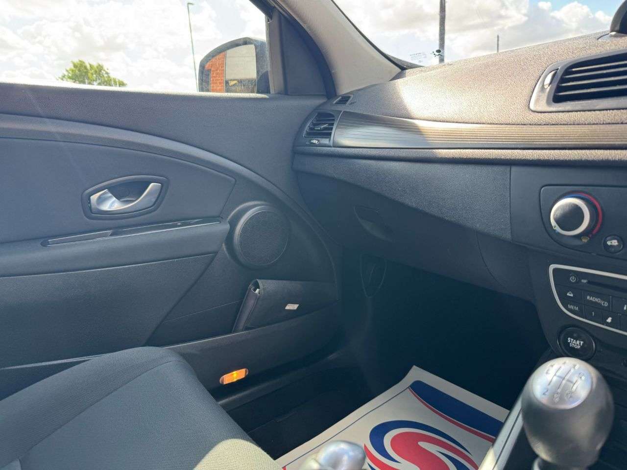 2009 RENAULT MEGANE 2009 RENAULT MEGANE