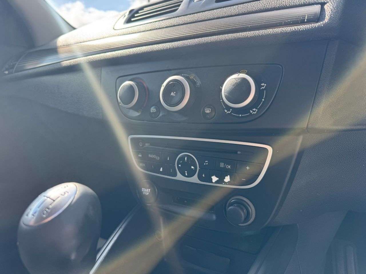 2009 RENAULT MEGANE 2009 RENAULT MEGANE