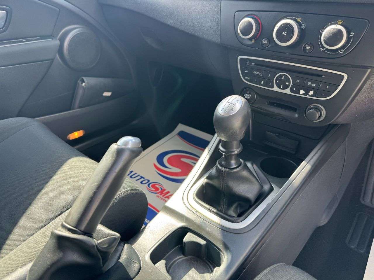 2009 RENAULT MEGANE 2009 RENAULT MEGANE