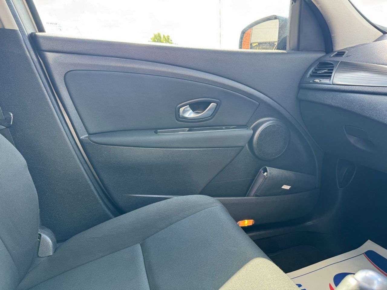 2009 RENAULT MEGANE 2009 RENAULT MEGANE