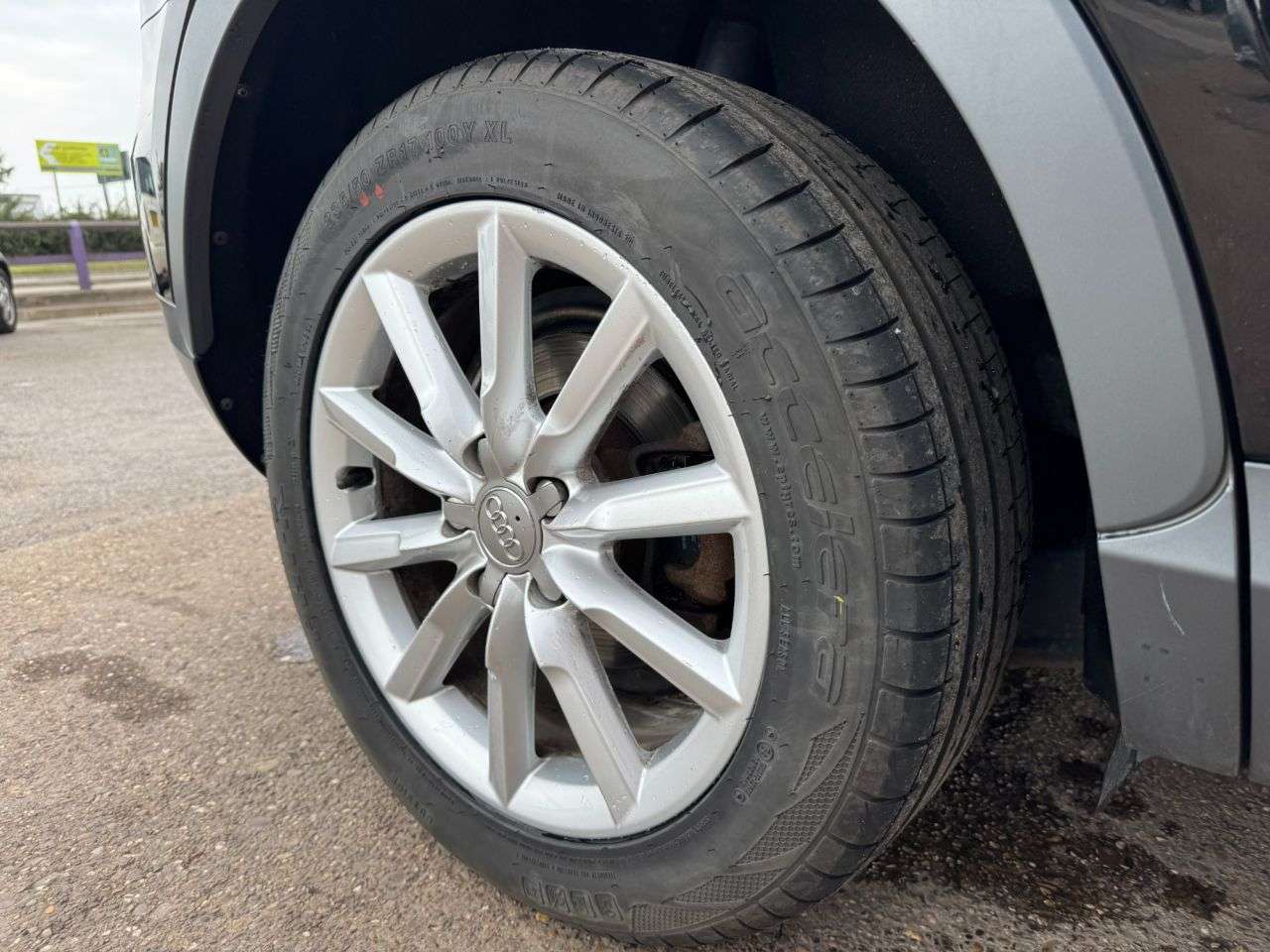 2013 AUDI Q3 2013 AUDI Q3