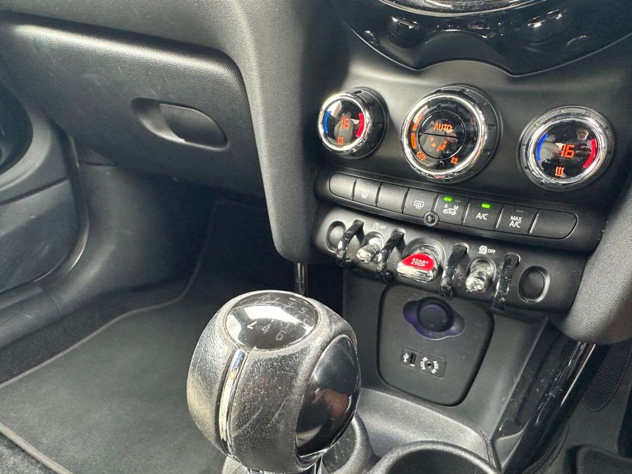 2014 MINI HATCH 2014 MINI HATCH