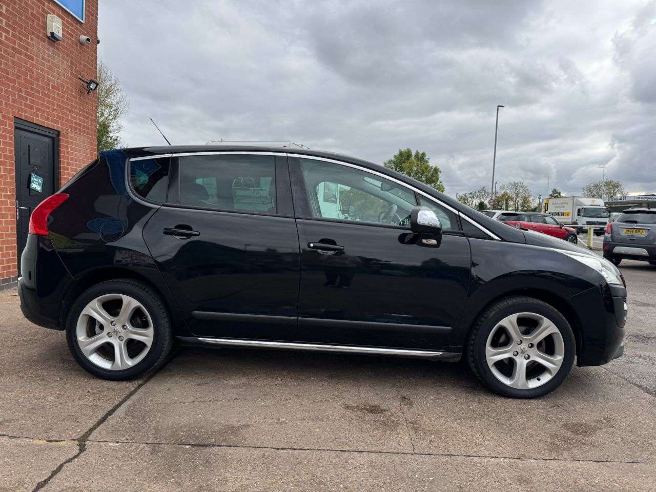 2013 PEUGEOT 3008 2013 PEUGEOT 3008