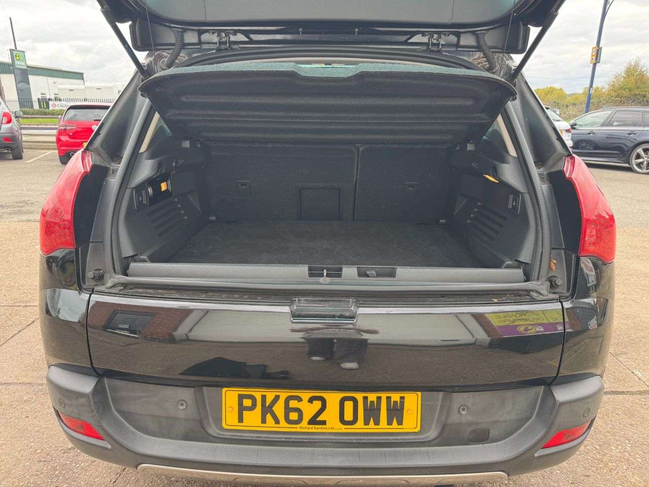 2013 PEUGEOT 3008 2013 PEUGEOT 3008