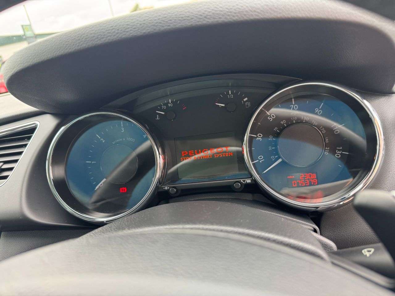 2013 PEUGEOT 3008 2013 PEUGEOT 3008