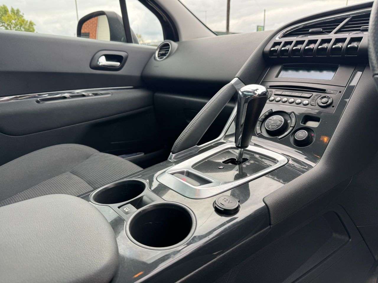 2013 PEUGEOT 3008 2013 PEUGEOT 3008