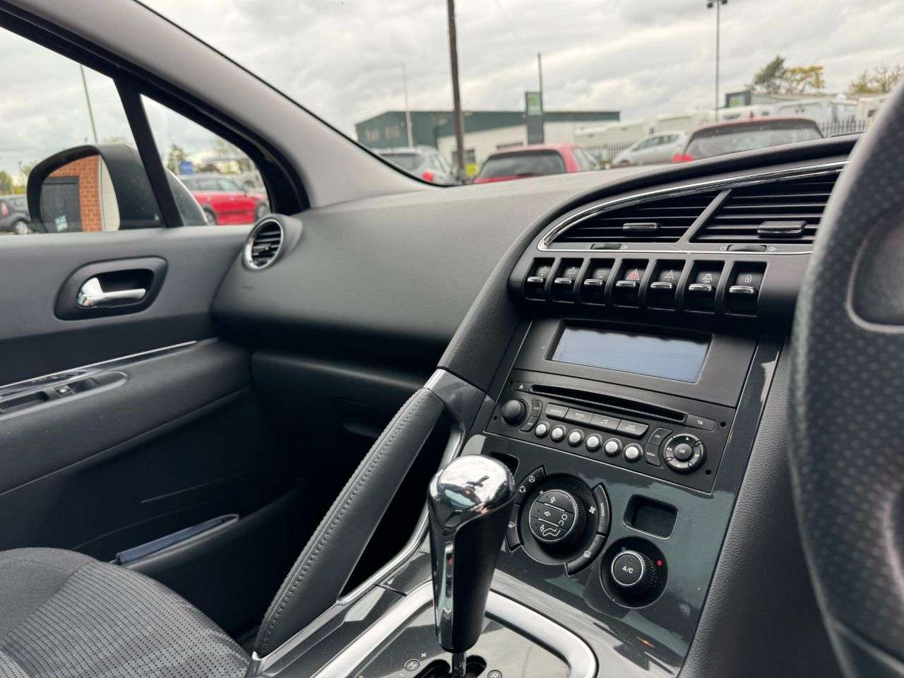 2013 PEUGEOT 3008 2013 PEUGEOT 3008