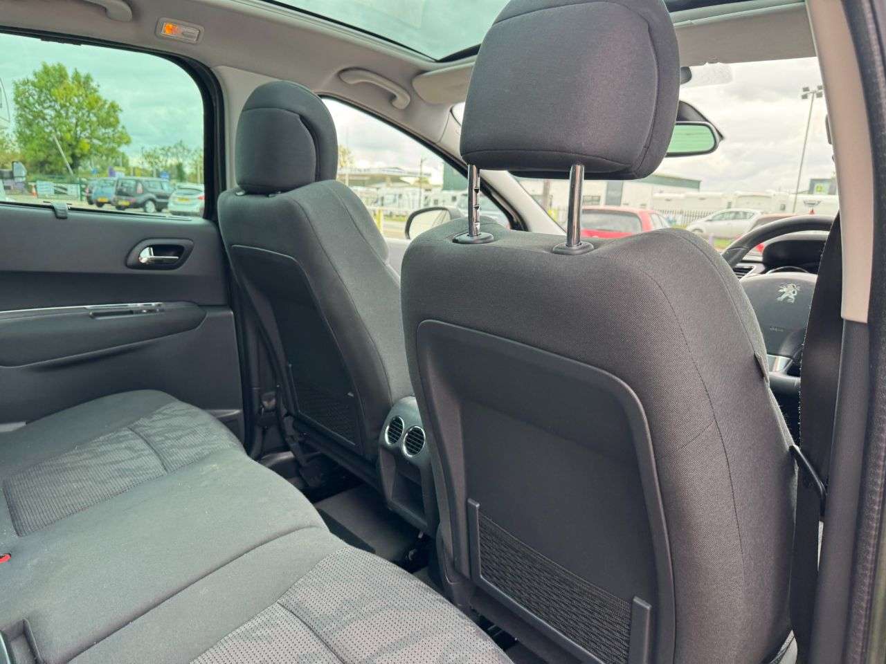 2013 PEUGEOT 3008 2013 PEUGEOT 3008