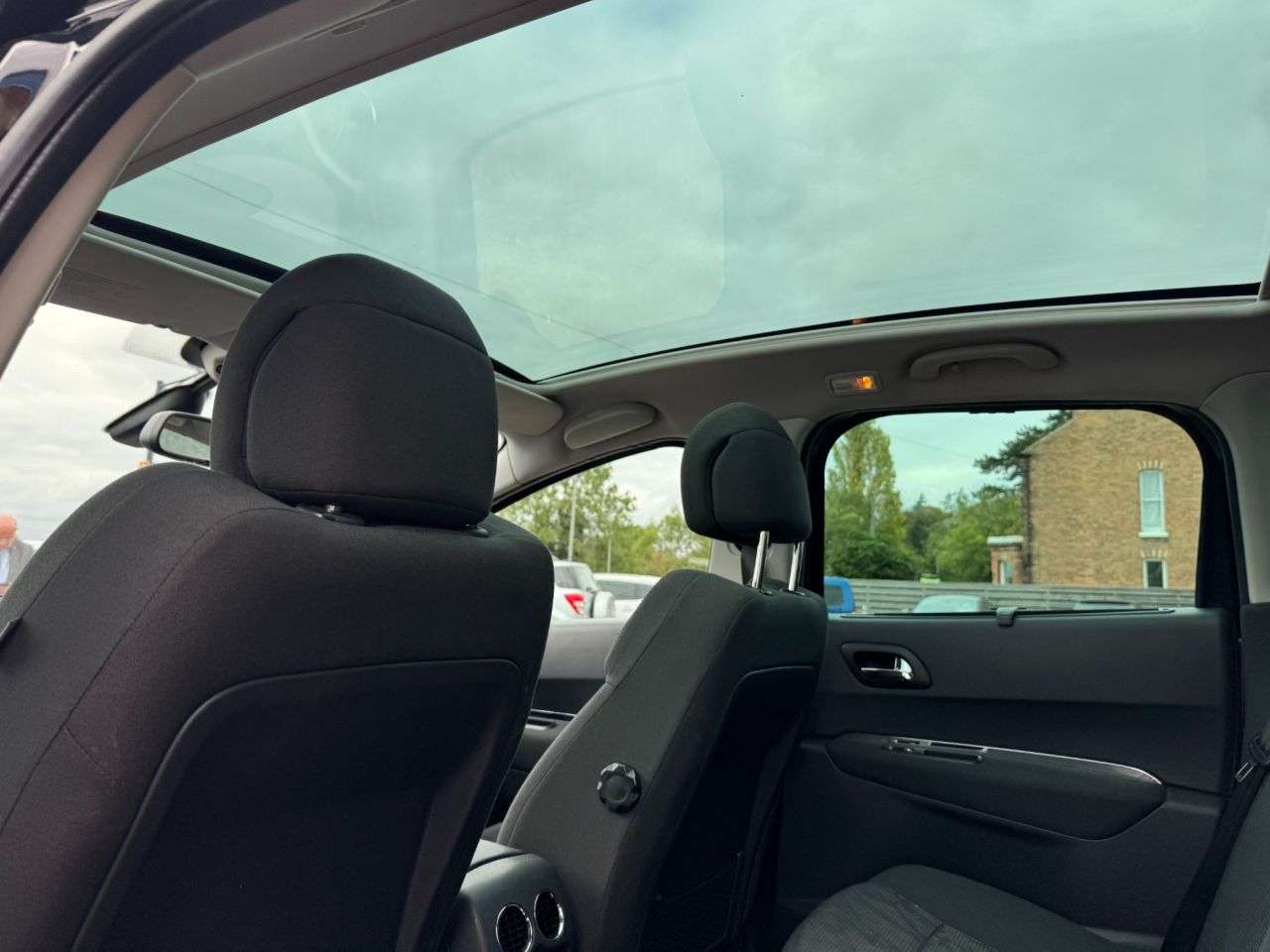 2013 PEUGEOT 3008 2013 PEUGEOT 3008