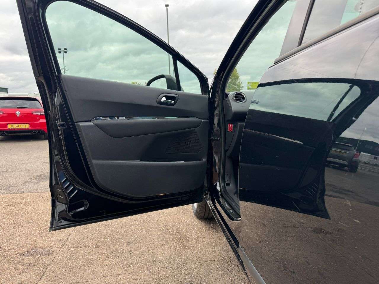 2013 PEUGEOT 3008 2013 PEUGEOT 3008