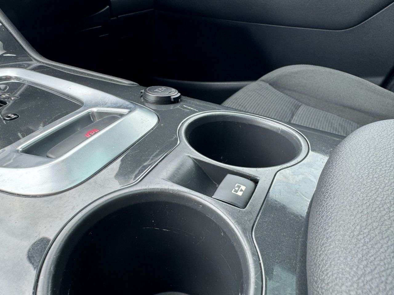 2013 PEUGEOT 3008 2013 PEUGEOT 3008