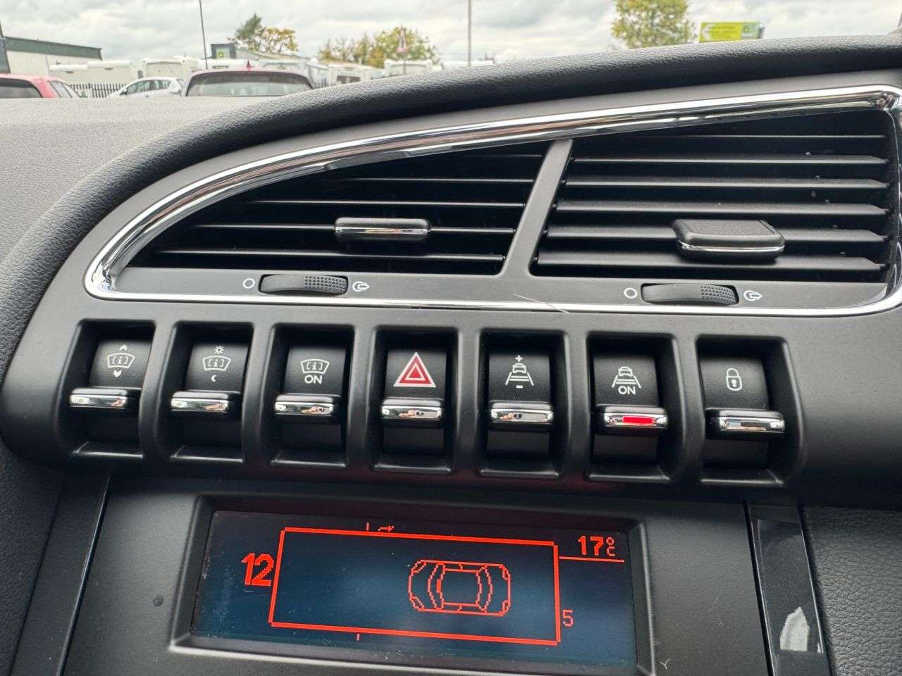 2013 PEUGEOT 3008 2013 PEUGEOT 3008