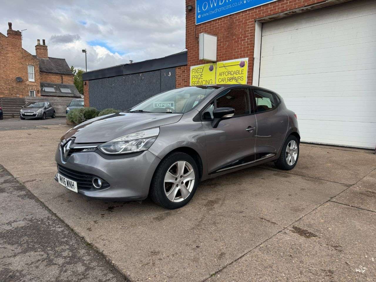 2016 RENAULT CLIO 2016 RENAULT CLIO
