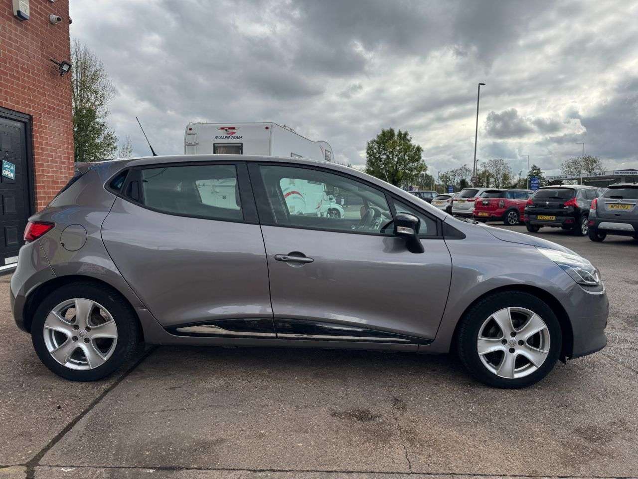 2016 RENAULT CLIO 2016 RENAULT CLIO