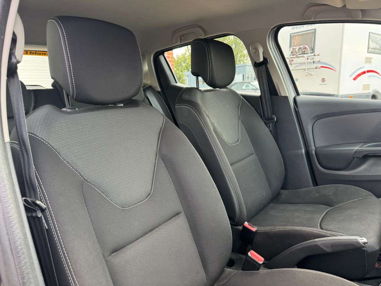 2016 RENAULT CLIO 2016 RENAULT CLIO