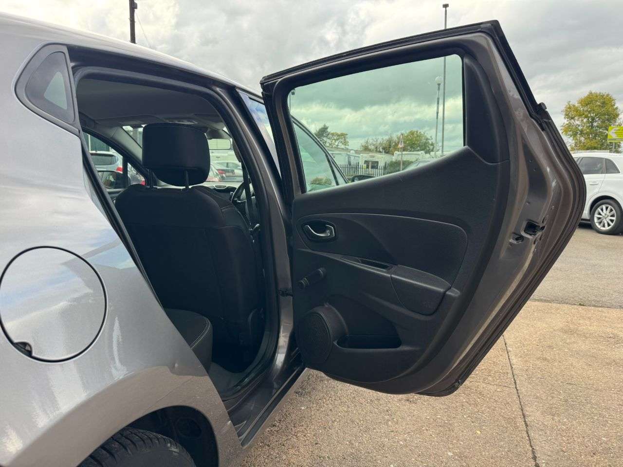 2016 RENAULT CLIO 2016 RENAULT CLIO