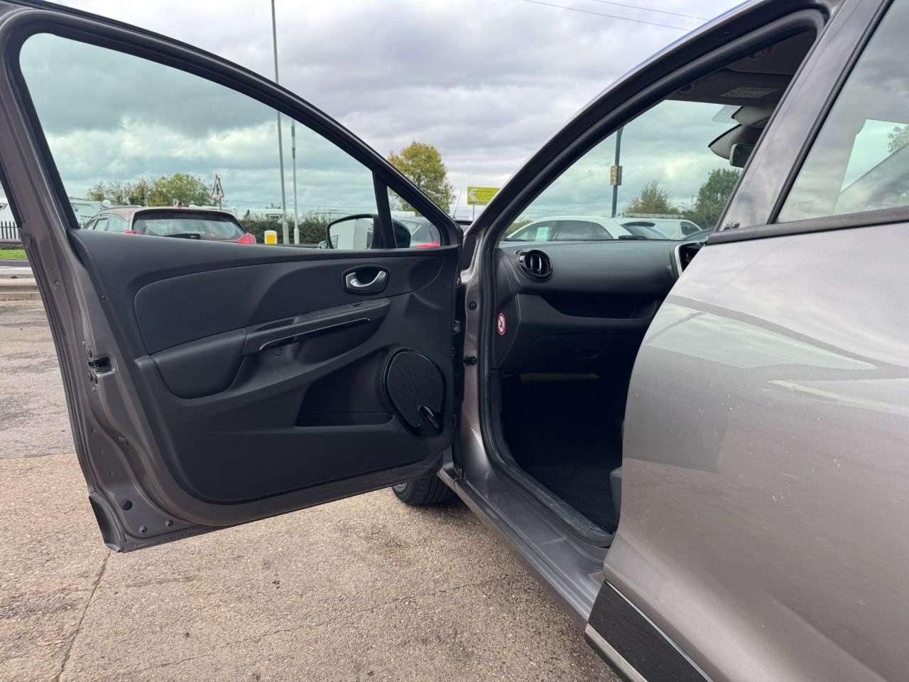 2016 RENAULT CLIO 2016 RENAULT CLIO