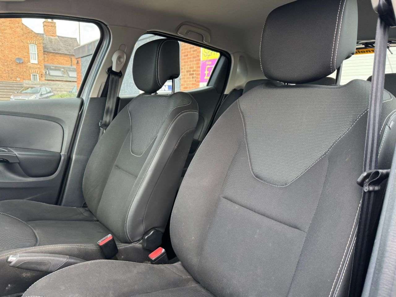 2016 RENAULT CLIO 2016 RENAULT CLIO