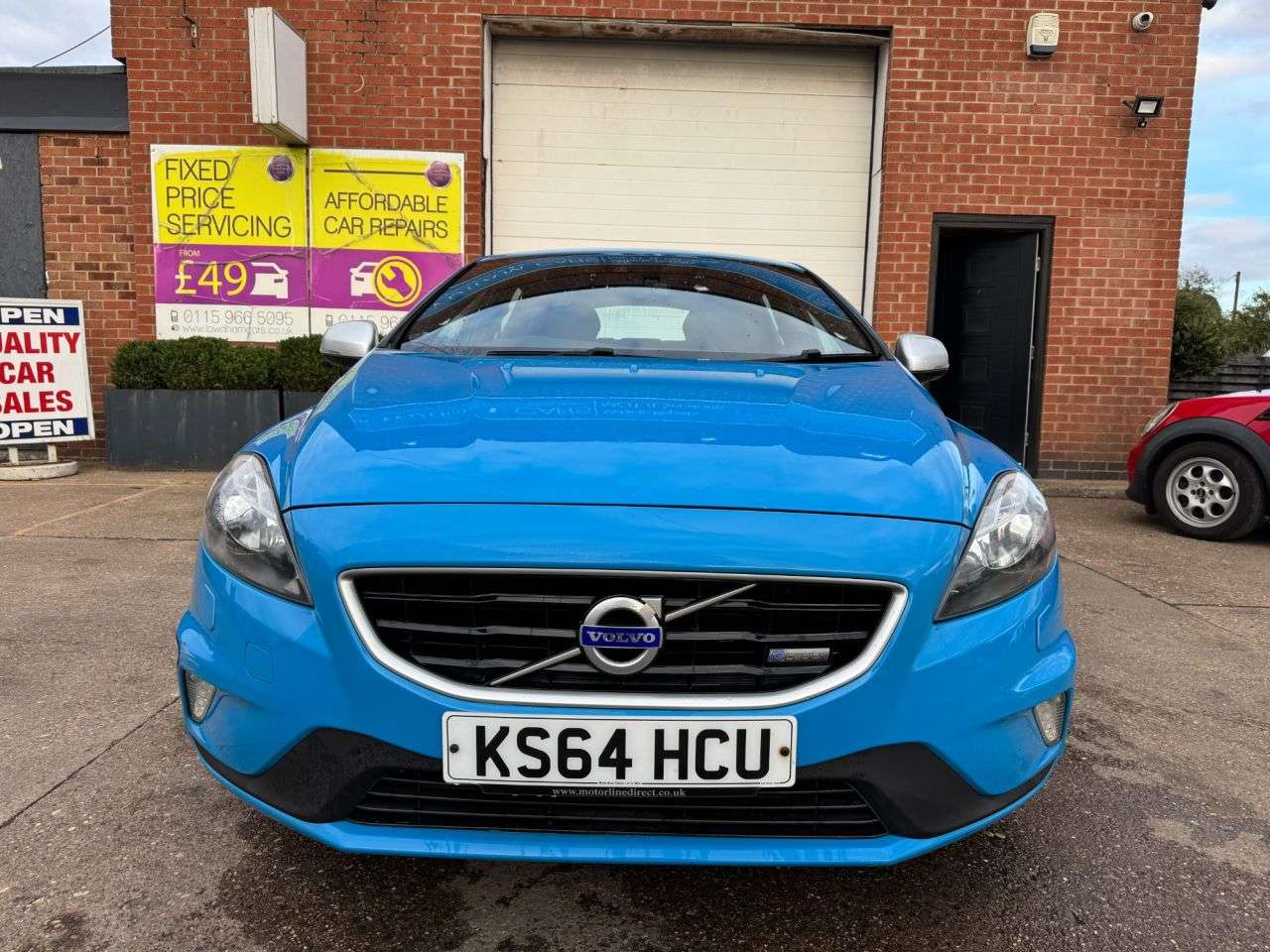 2014 VOLVO V40 2014 VOLVO V40