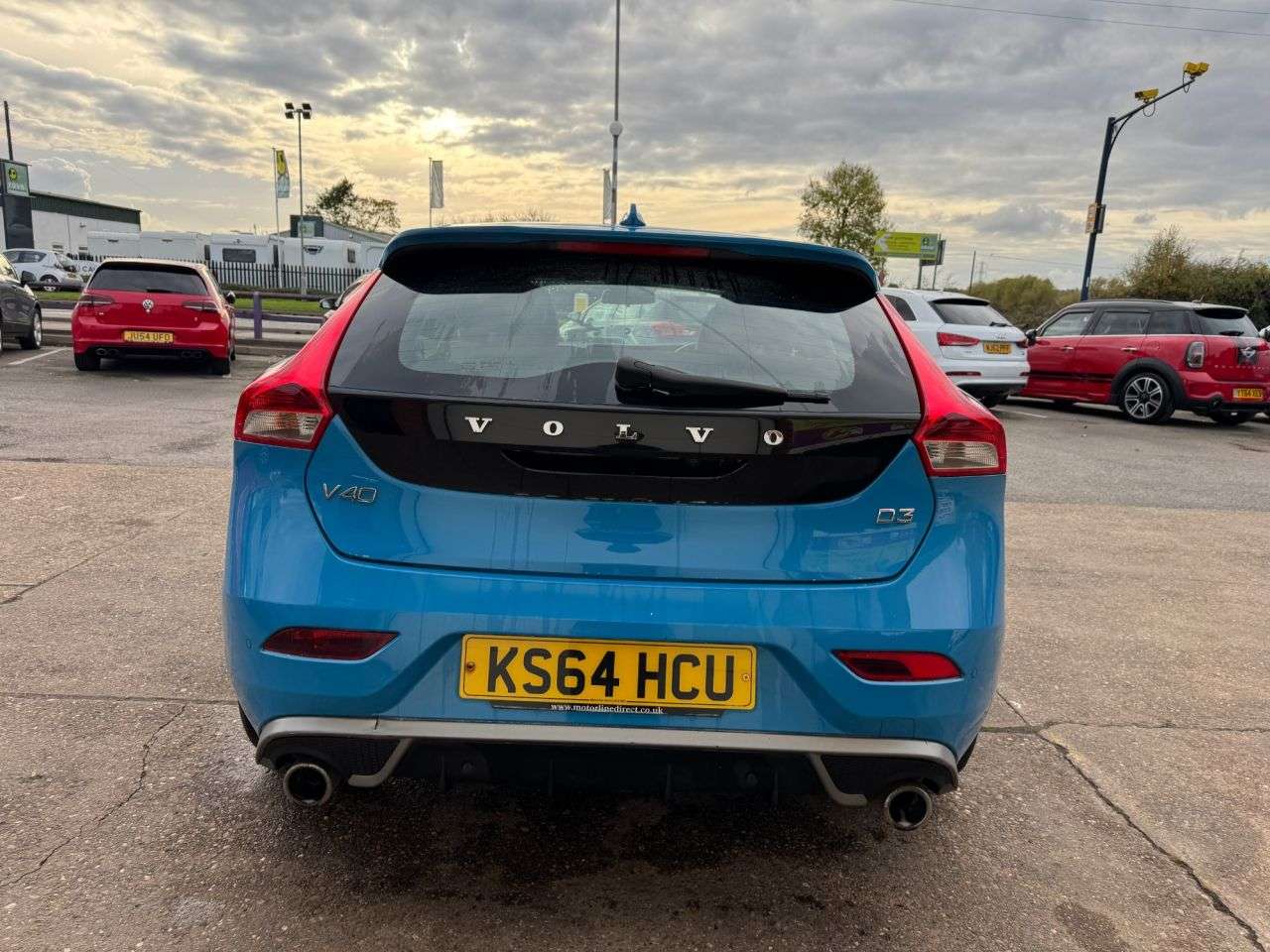 2014 VOLVO V40 2014 VOLVO V40