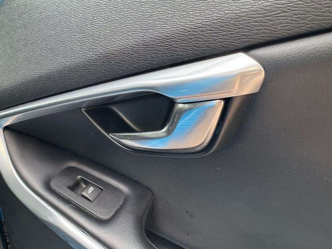 2014 VOLVO V40 2014 VOLVO V40