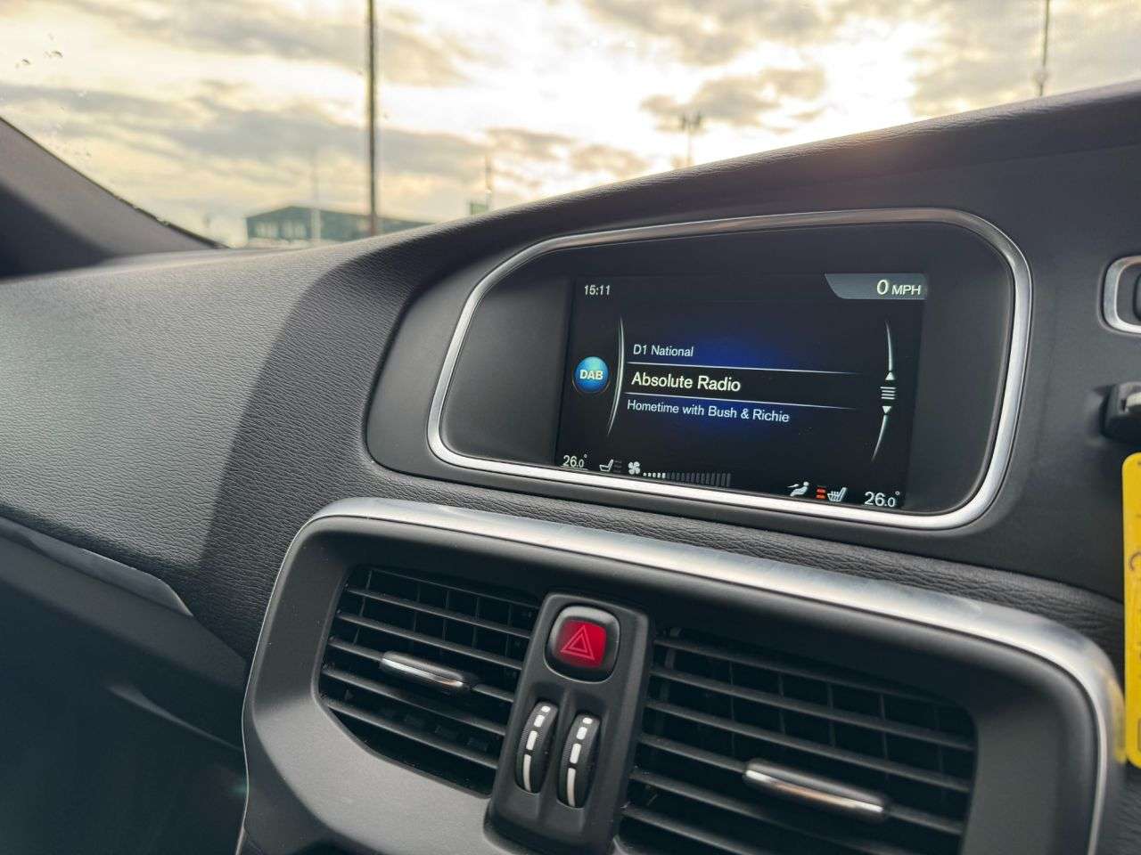 2014 VOLVO V40 2014 VOLVO V40