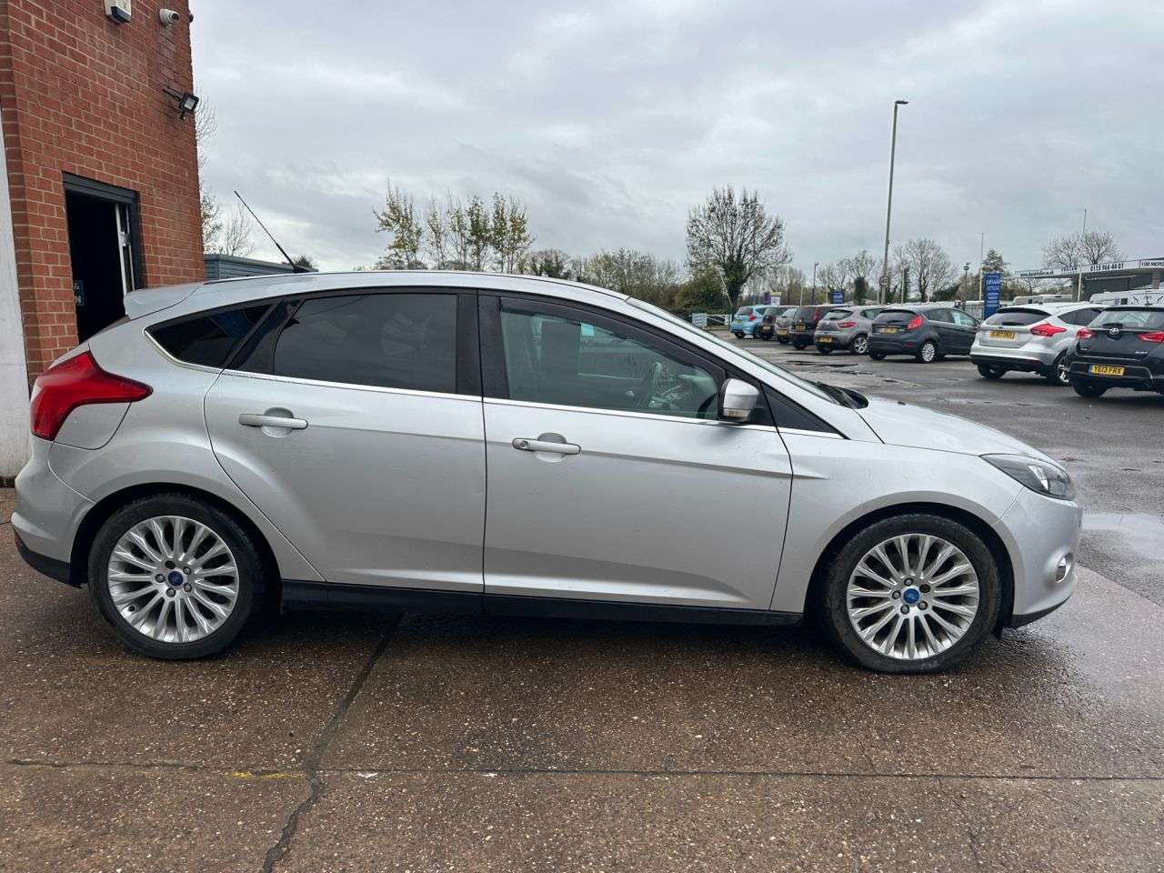 2011 FORD FOCUS 2011 FORD FOCUS