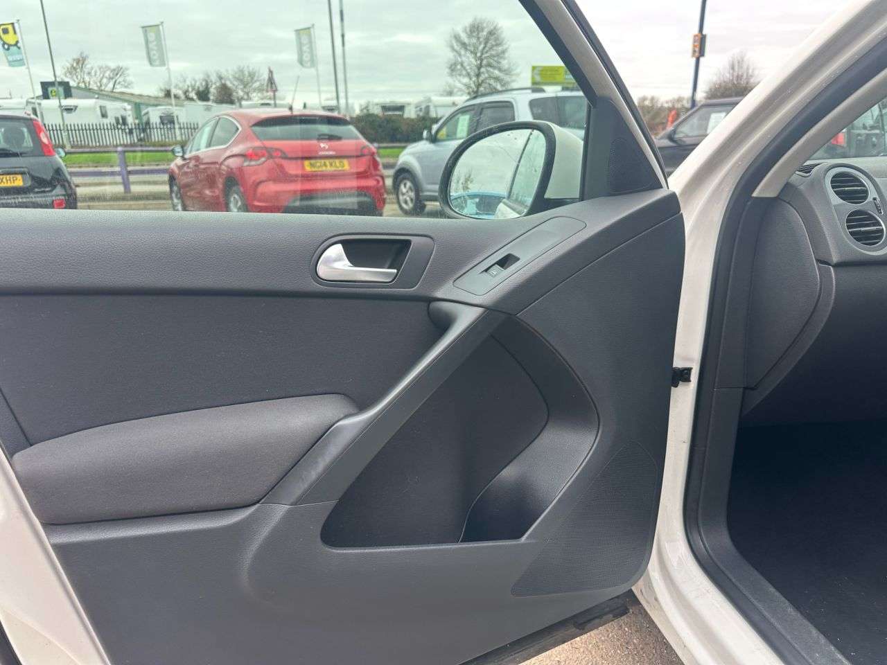 2012 VOLKSWAGEN TIGUAN 2012 VOLKSWAGEN TIGUAN