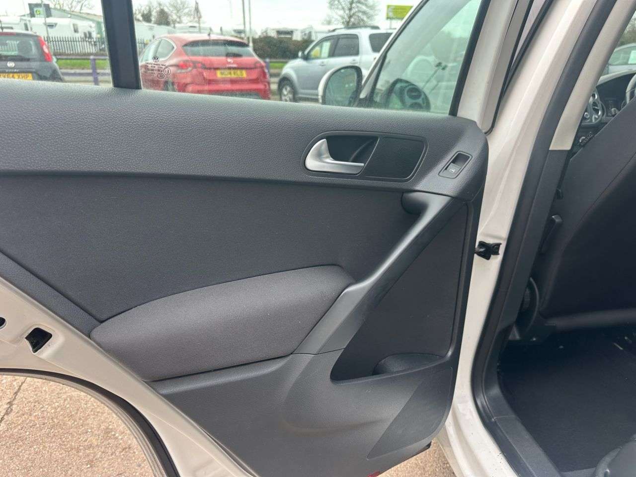 2012 VOLKSWAGEN TIGUAN 2012 VOLKSWAGEN TIGUAN