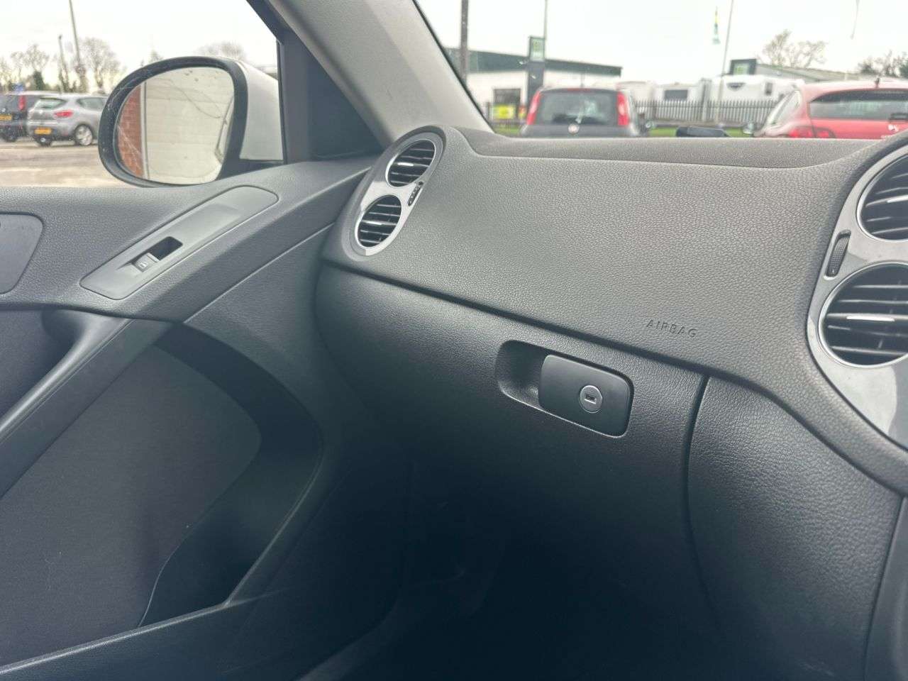 2012 VOLKSWAGEN TIGUAN 2012 VOLKSWAGEN TIGUAN