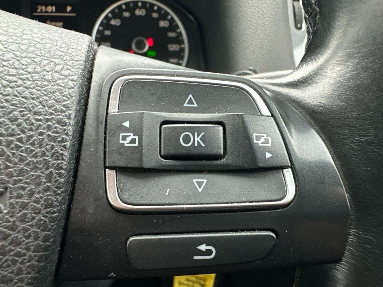 2012 VOLKSWAGEN TIGUAN 2012 VOLKSWAGEN TIGUAN