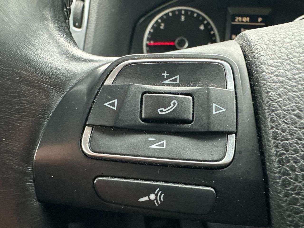 2012 VOLKSWAGEN TIGUAN 2012 VOLKSWAGEN TIGUAN