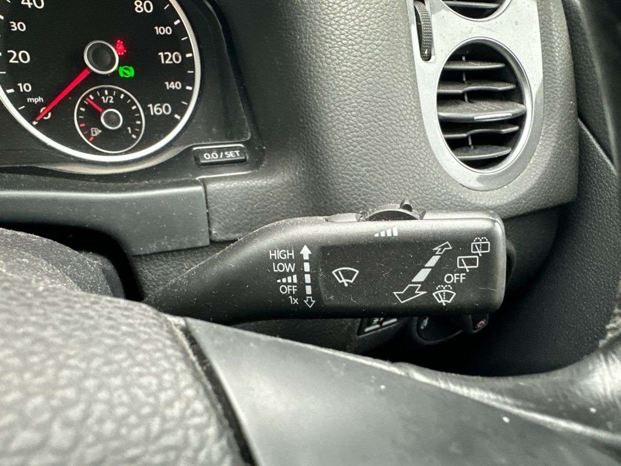 2012 VOLKSWAGEN TIGUAN 2012 VOLKSWAGEN TIGUAN