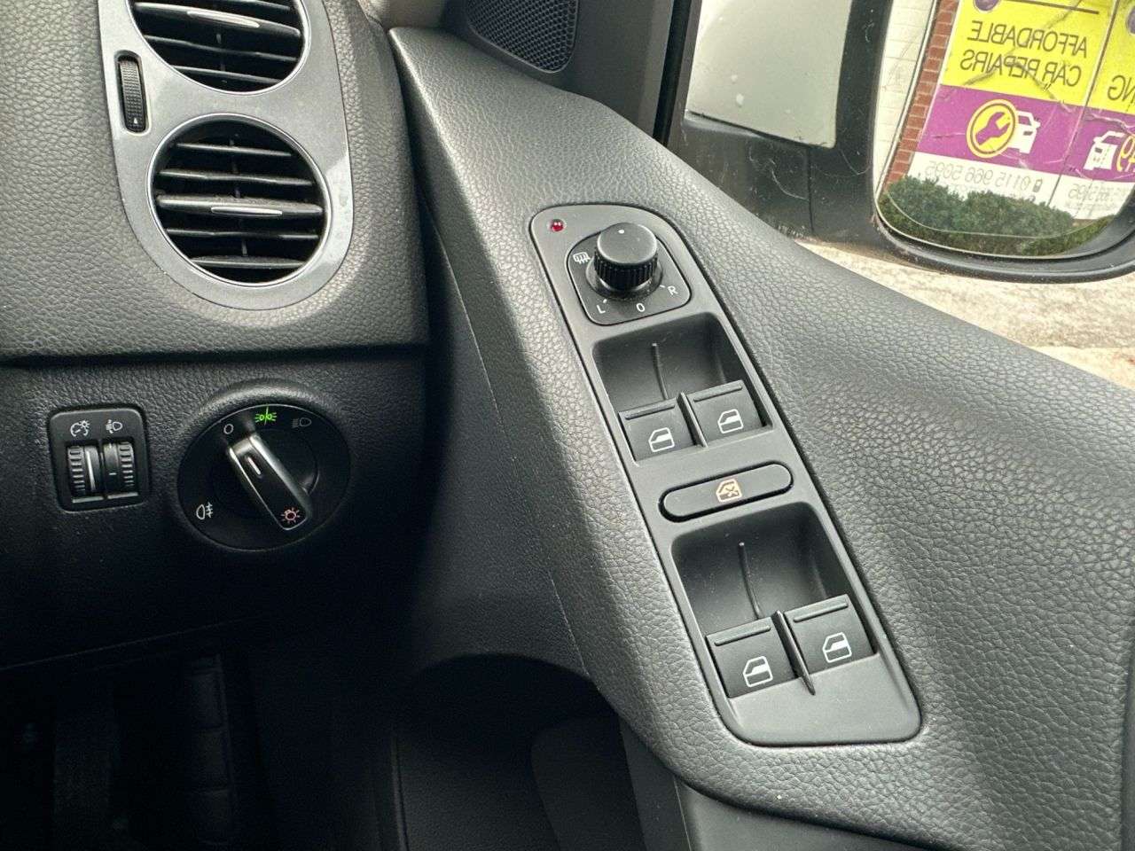 2012 VOLKSWAGEN TIGUAN 2012 VOLKSWAGEN TIGUAN