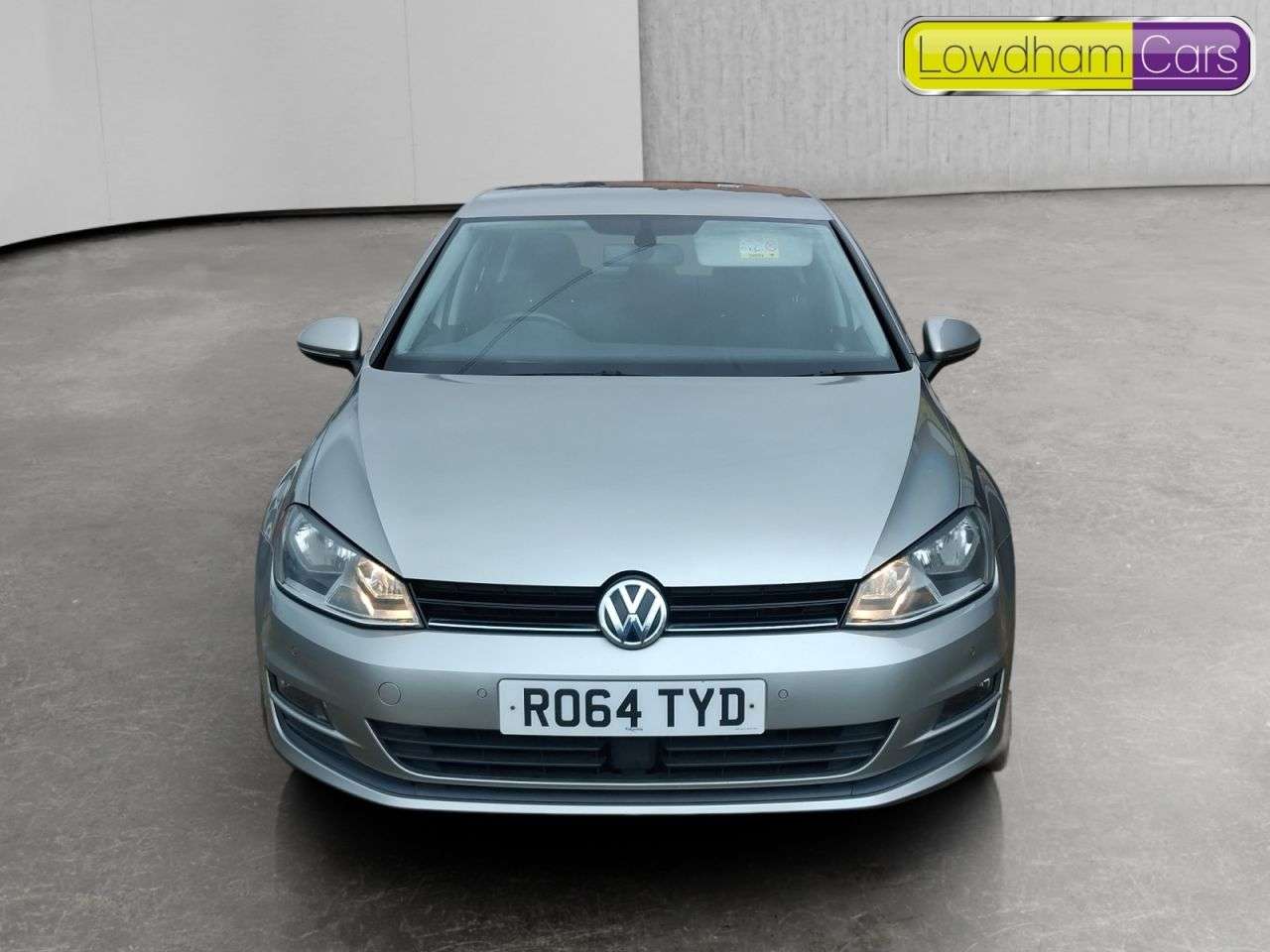 A 2014 VOLKSWAGEN GOLF 1.6 TDI BlueMotion Tech Match Hatchback 5dr Diesel Manual Euro 5 (s/s) (105 A 2014 VOLKSWAGEN GOLF 1.6 TDI BlueMotion Tech Match Hatchback 5dr Diesel Manual Euro 5 (s/s) (105