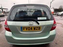A 2004 HONDA JAZZ 1.4 i-DSI SE Hatchback 5dr Petrol Manual (134 g/km, 82 bhp) A 2004 HONDA JAZZ 1.4 i-DSI SE Hatchback 5dr Petrol Manual (134 g/km, 82 bhp)