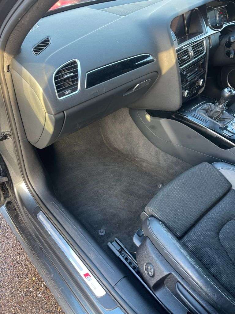 2013 AUDI A4 AVANT 2013 AUDI A4 AVANT