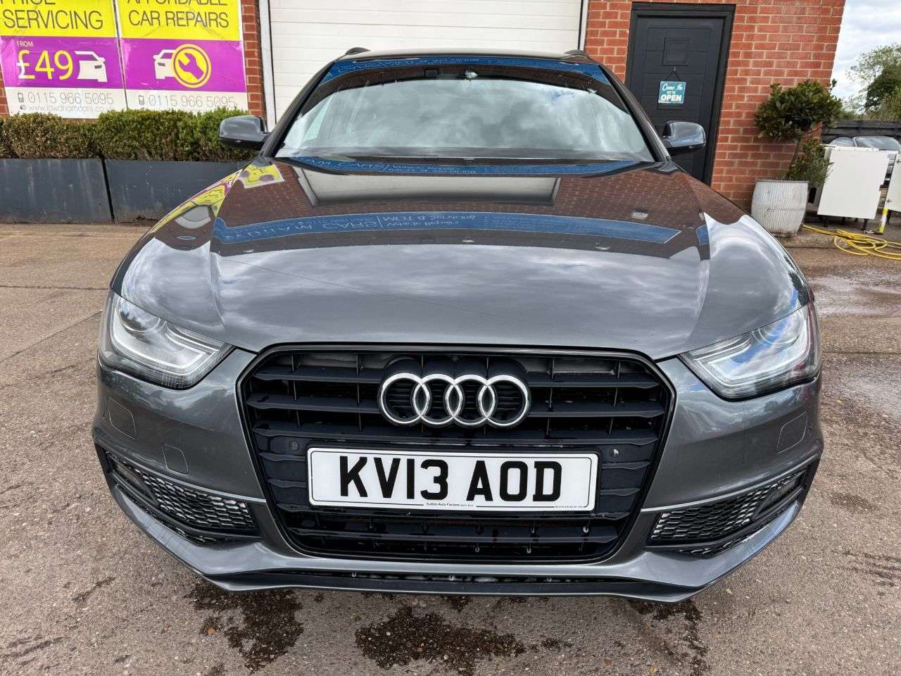 A 2013 AUDI A4 AVANT 1.8 TFSI Black Edition Estate 5dr Petrol Manual Euro 5 (s/s) (120 ps) A 2013 AUDI A4 AVANT 1.8 TFSI Black Edition Estate 5dr Petrol Manual Euro 5 (s/s) (120 ps)