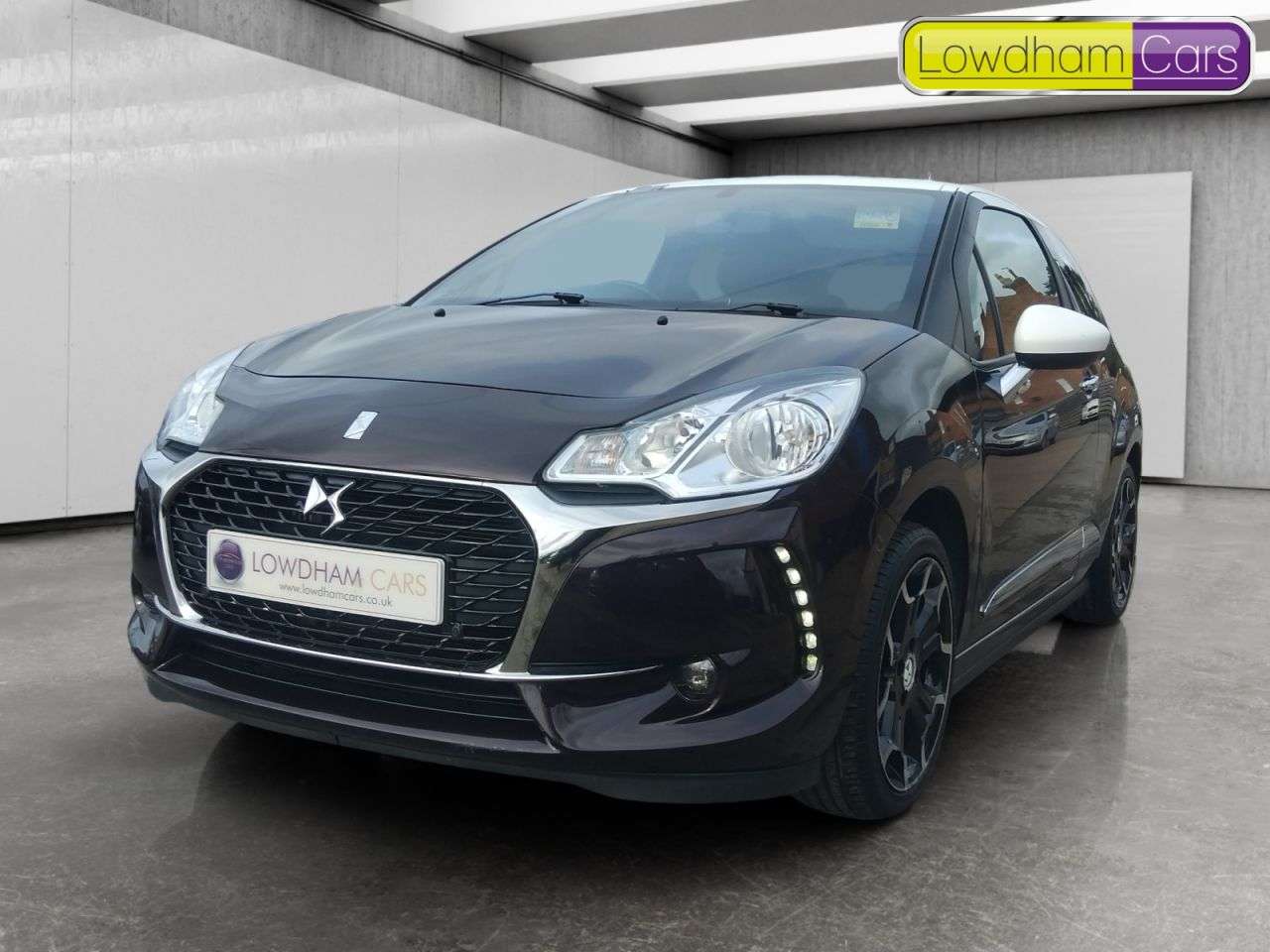 A 2016 DS AUTOMOBILES DS 3 1.2 PureTech Elegance Hatchback 3dr Petrol EAT6 Euro 6 (s/s) (110 ps) A 2016 DS AUTOMOBILES DS 3 1.2 PureTech Elegance Hatchback 3dr Petrol EAT6 Euro 6 (s/s) (110 ps)