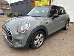 A 2017 MINI MINI COOPER A 2017 MINI MINI COOPER