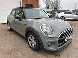 A 2017 MINI MINI COOPER A 2017 MINI MINI COOPER