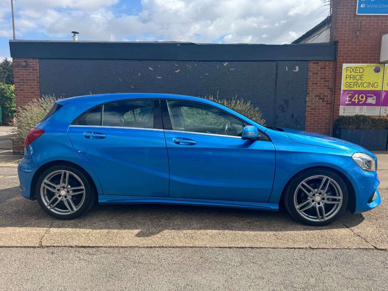 A 2016 MERCEDES-BENZ A CLASS 1.5 A180d AMG Line (Premium Plus) Hatchback 5dr Diesel Manual Euro 6 (s/s) A 2016 MERCEDES-BENZ A CLASS 1.5 A180d AMG Line (Premium Plus) Hatchback 5dr Diesel Manual Euro 6 (s/s)
