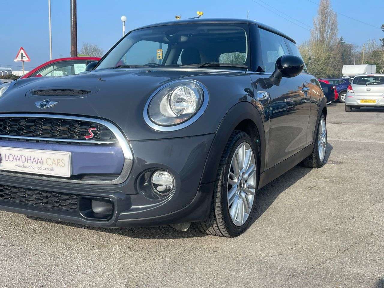 A 2015 MINI MINI COOPER S A 2015 MINI MINI COOPER S
