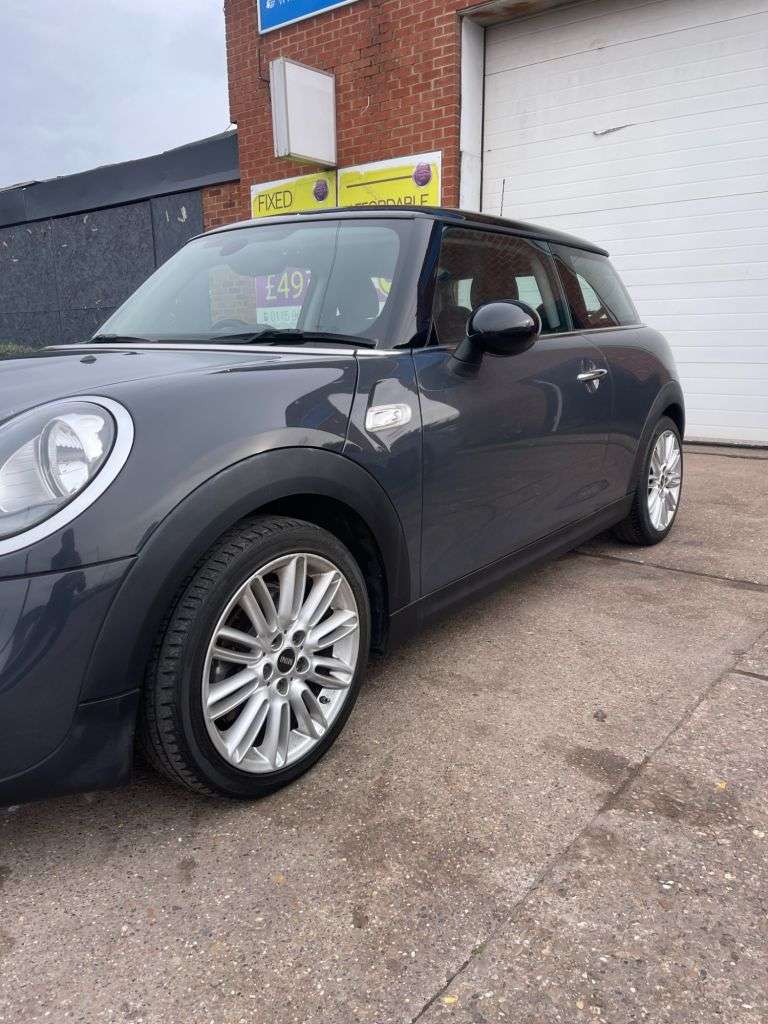 A 2015 MINI MINI COOPER S A 2015 MINI MINI COOPER S