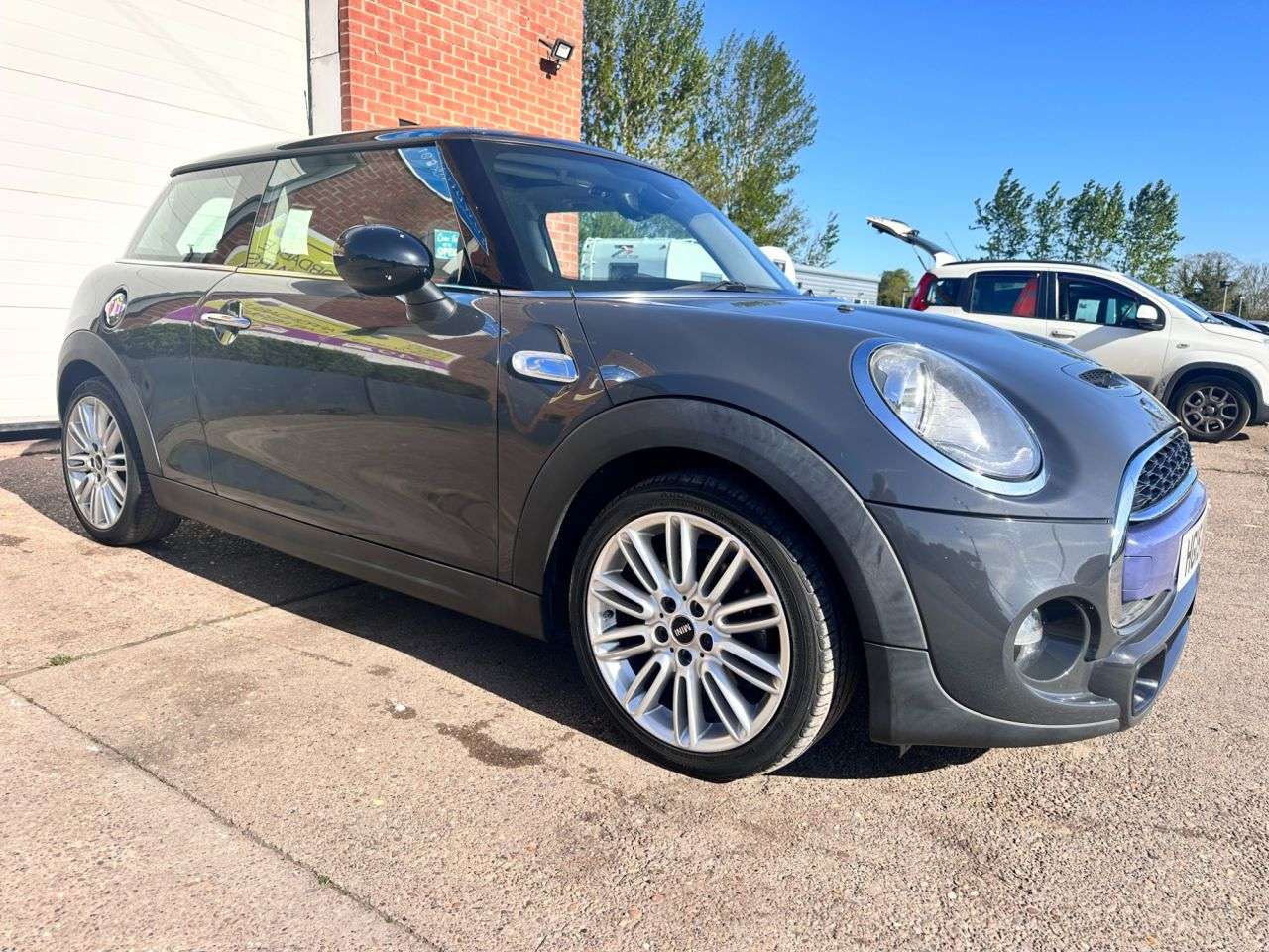 A 2015 MINI MINI COOPER S A 2015 MINI MINI COOPER S