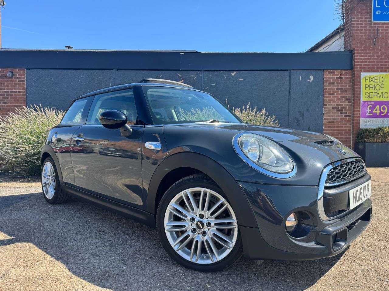 A 2015 MINI MINI COOPER S A 2015 MINI MINI COOPER S