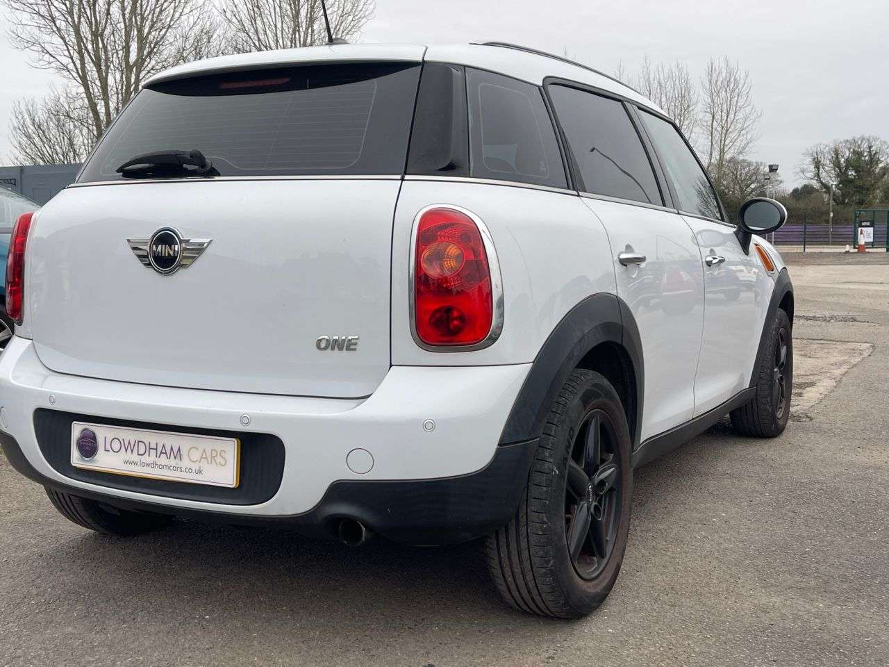 2011 MINI COUNTRYMAN 2011 MINI COUNTRYMAN