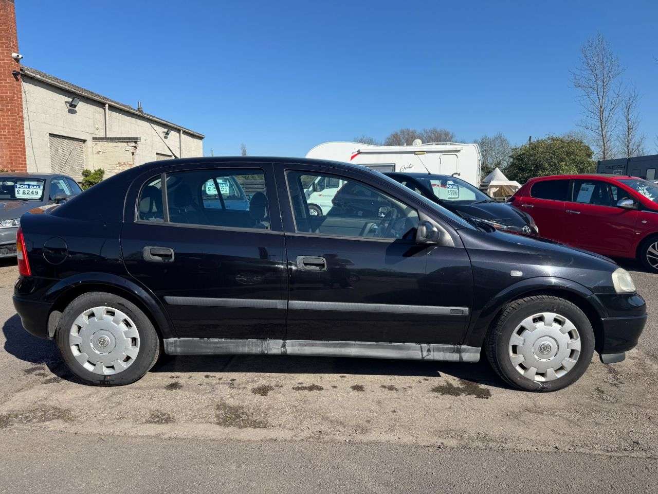 A 2003 VAUXHALL ASTRA 1.6i Club Hatchback 5dr Petrol Manual (a/c) (171 g/km, 84 bhp) A 2003 VAUXHALL ASTRA 1.6i Club Hatchback 5dr Petrol Manual (a/c) (171 g/km, 84 bhp)