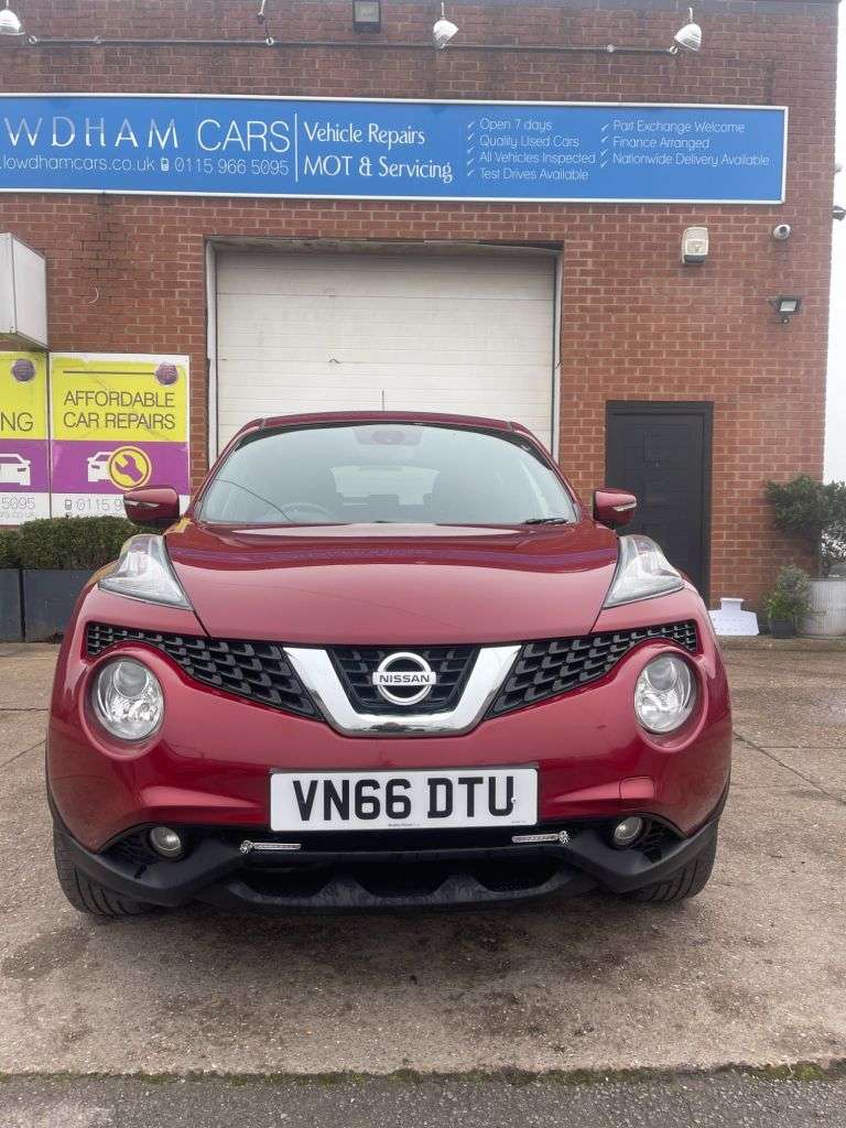 A 2016 NISSAN JUKE 1.6 N-Connecta SUV 5dr Petrol XTRON Euro 6 (117 ps) A 2016 NISSAN JUKE 1.6 N-Connecta SUV 5dr Petrol XTRON Euro 6 (117 ps)