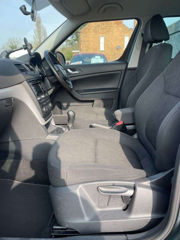 2012 SKODA YETI 2012 SKODA YETI